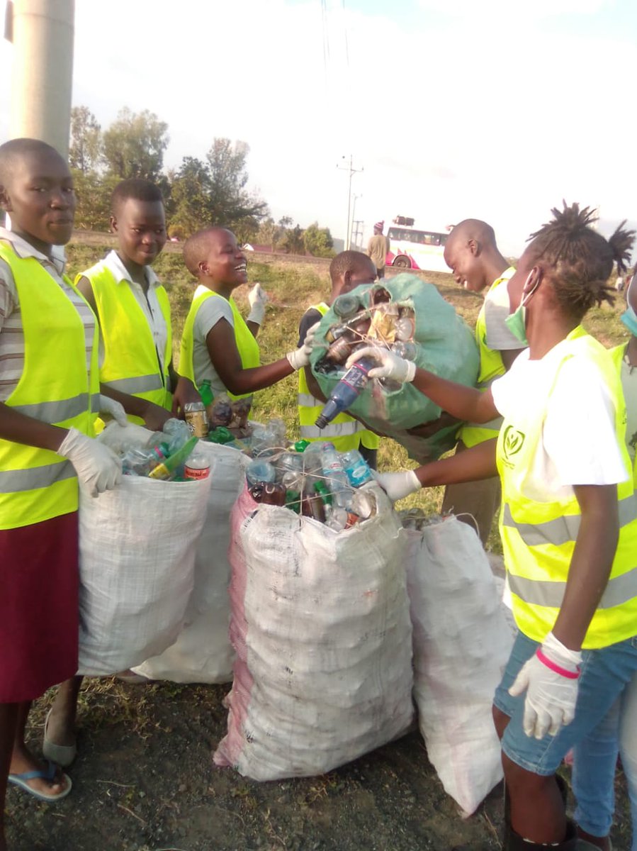 MallaykaIanna's tweet photo. #LetsBeatPlasticPollution
And together we can do this ,this is our responsibility https://t.co/94tOUVNQKW