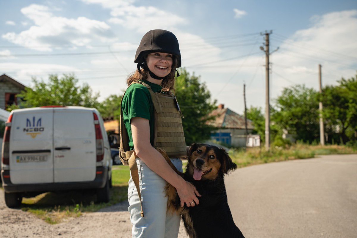 WCKitchen's tweet photo. Kate &amp; the WCK team delivered 715 meals to the village of Tsyrkuny outside Kharkiv. This area was long occupied, and since liberation is constantly under fire. Many are afraid to go outside, so we delivered street by street—and neighbors helped bring food to those unable to walk. https://t.co/LaUrqSgWFP