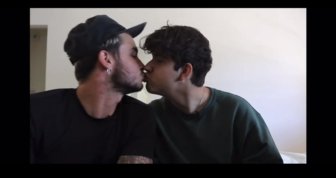 Ag05109's tweet photo. HAPPY KNJ SATURDAY! Watch KNJ new video to see who Danny ends up with! #kianandjc #knj #KNJ #KNJSATURDAY https://t.co/W5ew3mMVZF