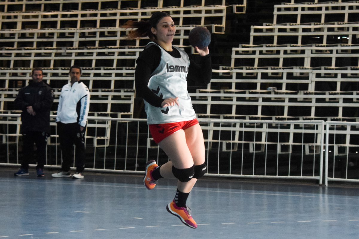 La Selección 🇦🇷 Juvenil Femenina intensifica su preparación para el Mundial que tendrá lugar en Macedonia del Norte 🇲🇰 del 30 de julio al 10 de agosto.

El equipo de <a href="/martinduhau/">Martín Duhau</a> tendrá como rivales en el Grupo H a Hungría 🇭🇺, Francia 🇫🇷 y España 🇪🇸.

📸 CAH / Gonzalo Pacheco