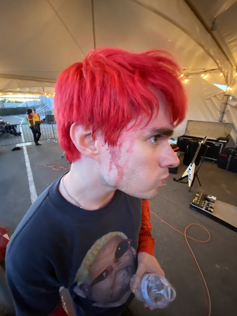 waterparks's tweet photo. YOU’RE NOT HARDCORE UNLESS YOU LIVE HARDCORE 

SELF-SABOTAGE YOUR LIFE: https://t.co/jihHKlhMOw https://t.co/mBolbDV3Us
