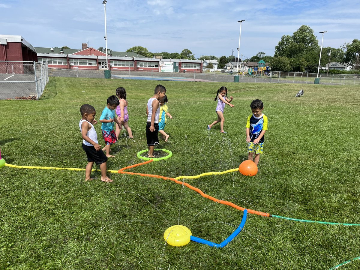 Jennifer Long (@jlong1990) on Twitter photo #lbps summer camp fun! #lbps summer camp fun!