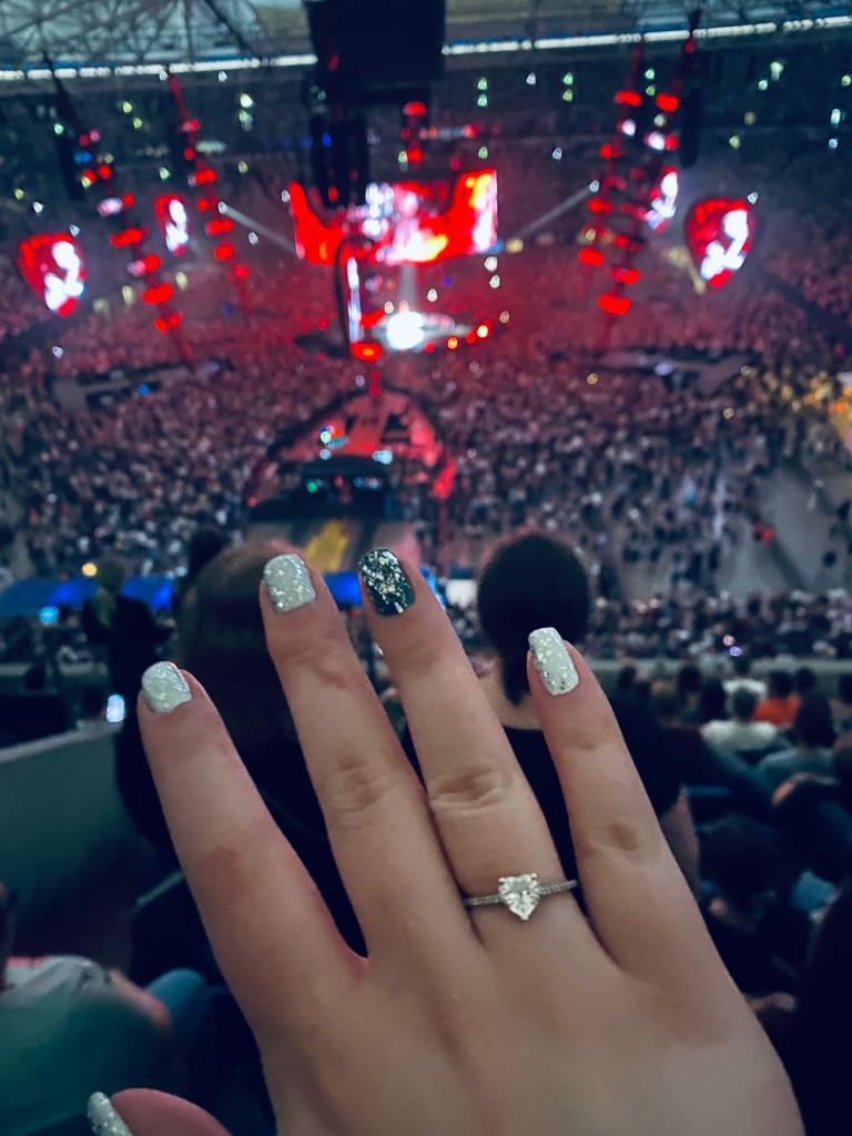 Rickymainia's tweet image. Die @chellymainia hat Ja gesagt.