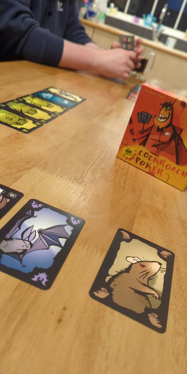 ferryman5000's tweet photo. Tonight it's Cockroach Poker #Boardgames #Cockroachpoker https://t.co/5Qzi35JooI