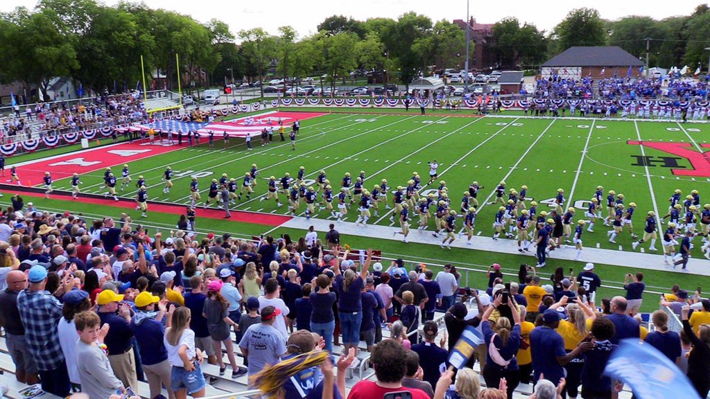JLewisCoach's tweet photo. ❗️There is no better place to be!! Come join us at The Mount!! ❗️ https://t.co/oCC3dpDfHS