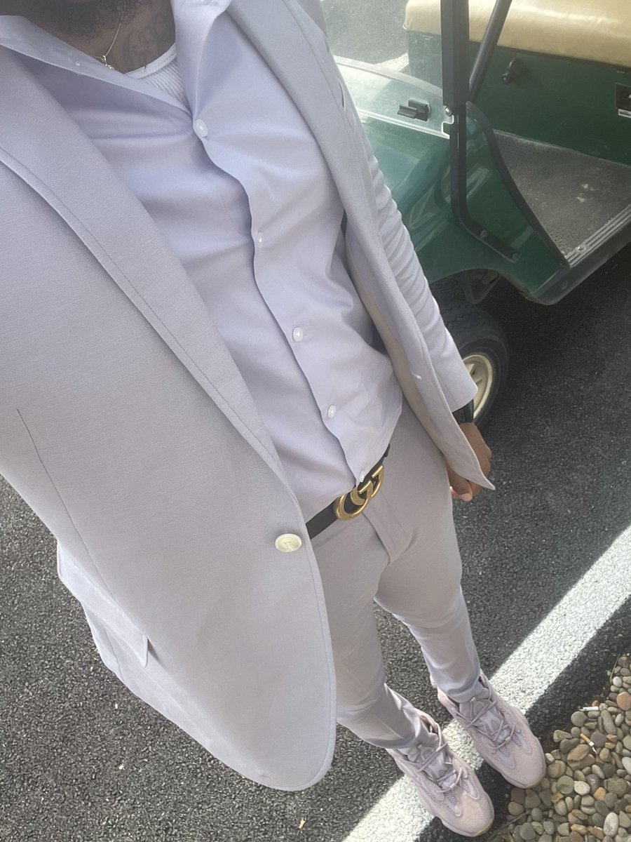 Soft vision 500s for a wedding today, what y’all rocking 👀@snkr_twitr