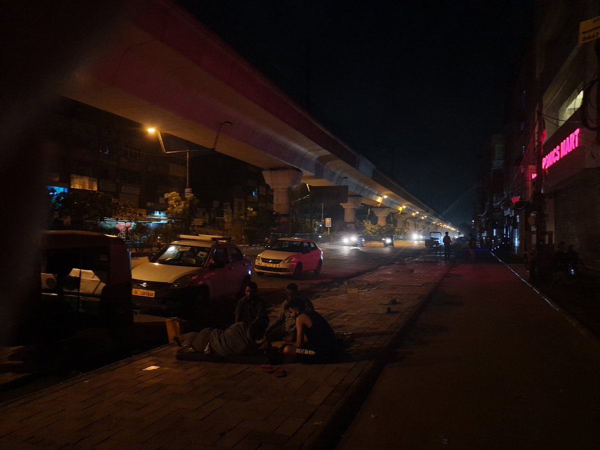 4vaak's tweet photo. Month 1 in delhi https://t.co/AcEAF8On9w