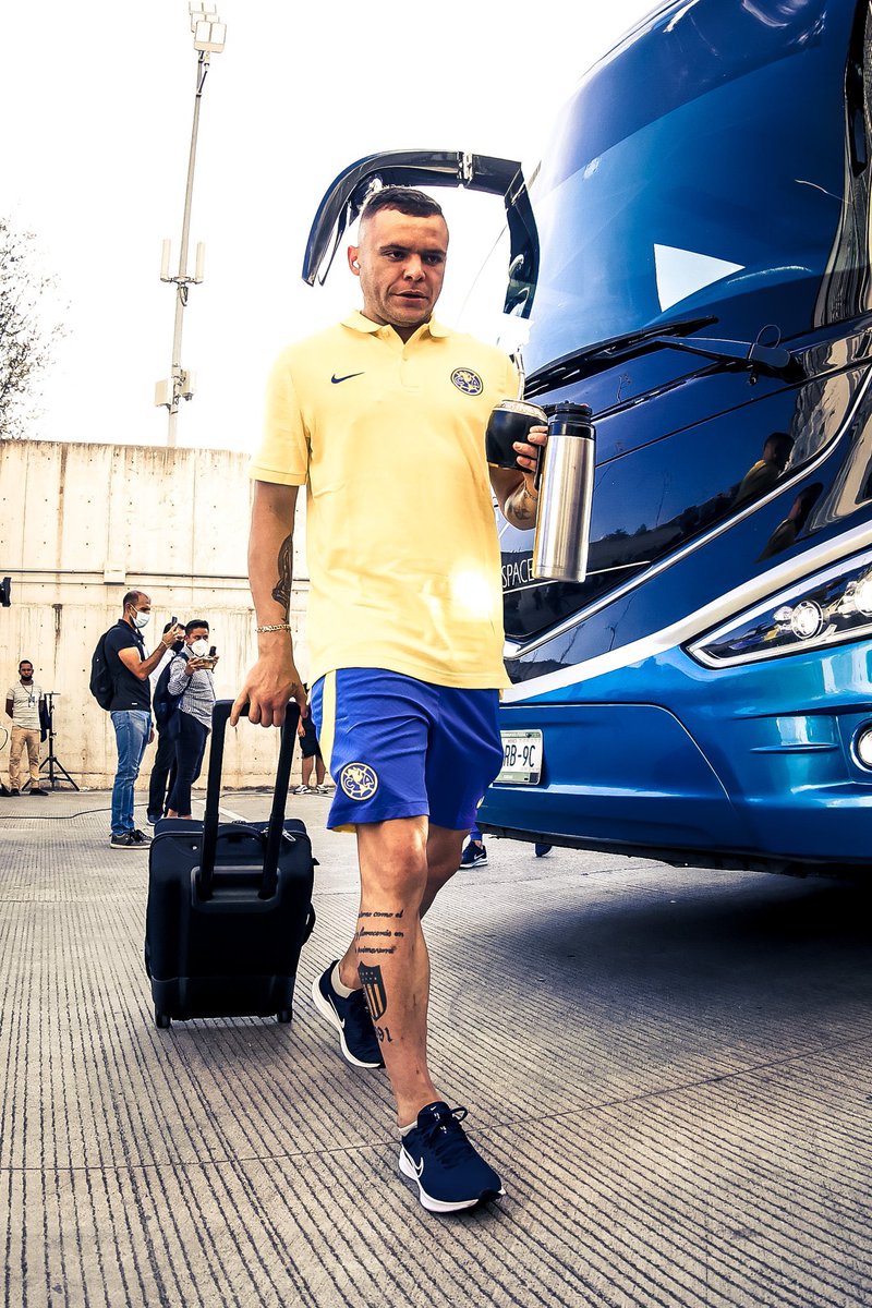 ResacaAmerica's tweet image. 🚨 Si hoy anota el “Cabecita” vs Rayados sorteáramos un pase doble para el próximo partido del América entre todos los que nos sigan y den den RT a este tuit. ⚽️🎁