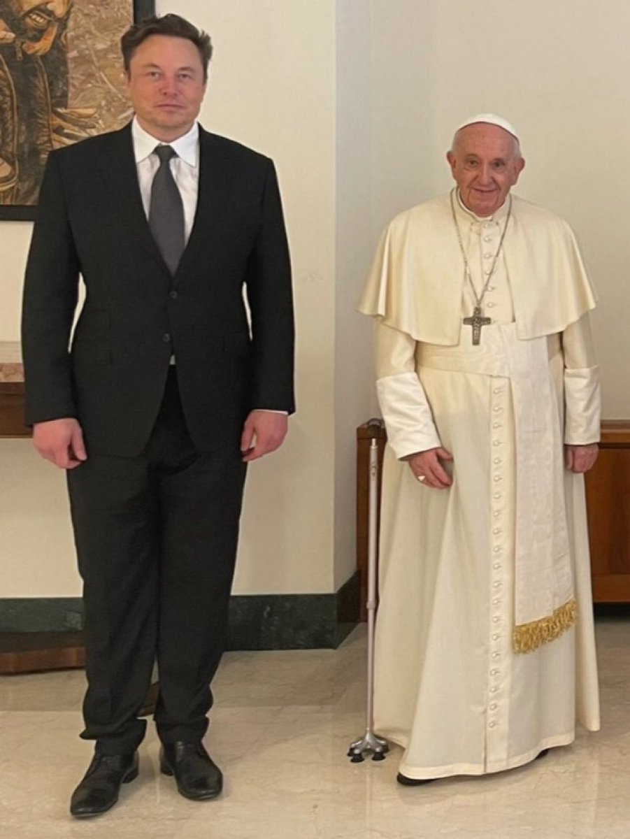 oweraj's tweet photo. Imagine having $300 billion and no tailor #actuallypoor https://t.co/eQSdKJH8HV