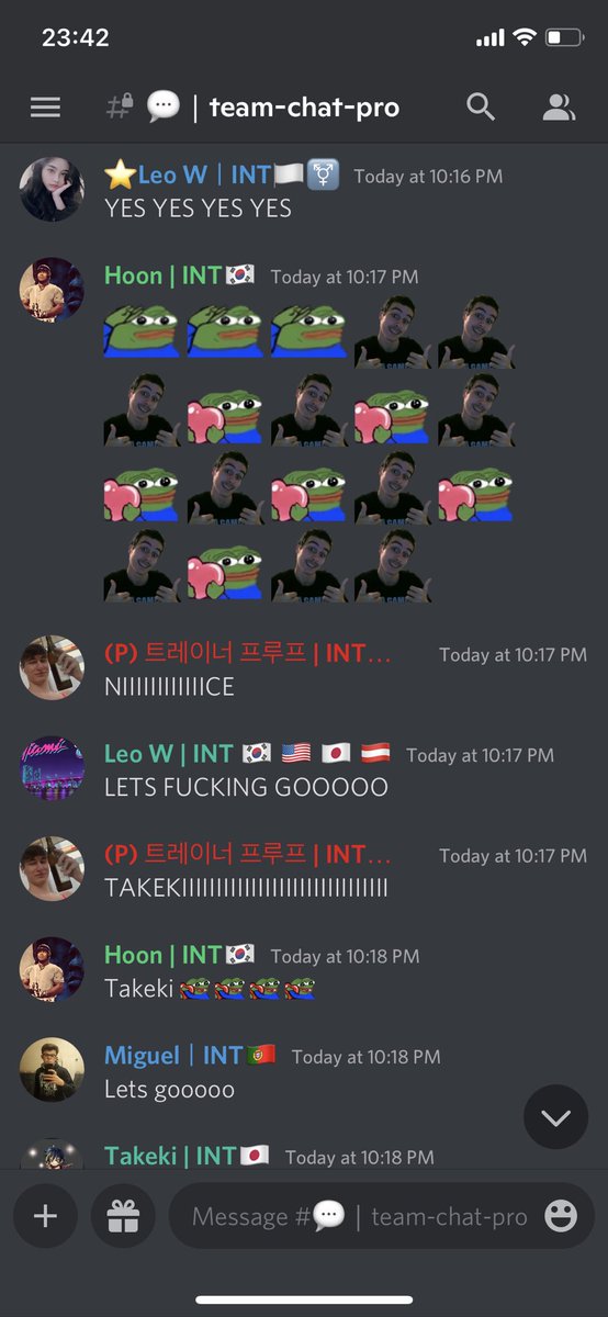 Leoo (@clashking_cr) on Twitter photo Happy to win the @TitansLeagueES championship:)
<a href="/Intellectuals03/">Intellectuals</a> vibes>>>>
🤫 <a href="/Hoon_CR/">Hoon</a> & <a href="/takeki0/">たけき</a> so good
&fun vc <a href="/Rage0Trick/">Ramy❤️Rage</a> @adonisazemii @AB23_INT @CarmineeCr @Diren_CR @Proof_CR Happy to win the @TitansLeagueES championship:)
<a href="/Intellectuals03/">Intellectuals</a> vibes>>>>
🤫 <a href="/Hoon_CR/">Hoon</a> & <a href="/takeki0/">たけき</a> so good
&fun vc <a href="/Rage0Trick/">Ramy❤️Rage</a> @adonisazemii @AB23_INT @CarmineeCr @Diren_CR @Proof_CR