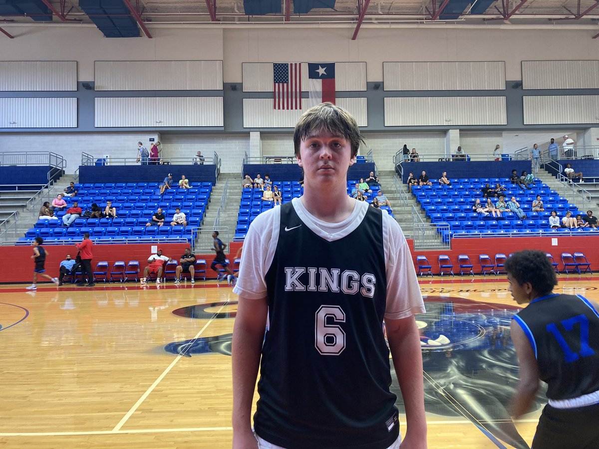 #GASOLIVE22

<a href="/gagewright31/">Gage Wright</a> - @DCKingsSA 
2023 - @AHhoops

• Explosive going for rebounds
• Old school big man 
• Not afraid to guard the perimeter

#GASO | Everyone’s Big Stage