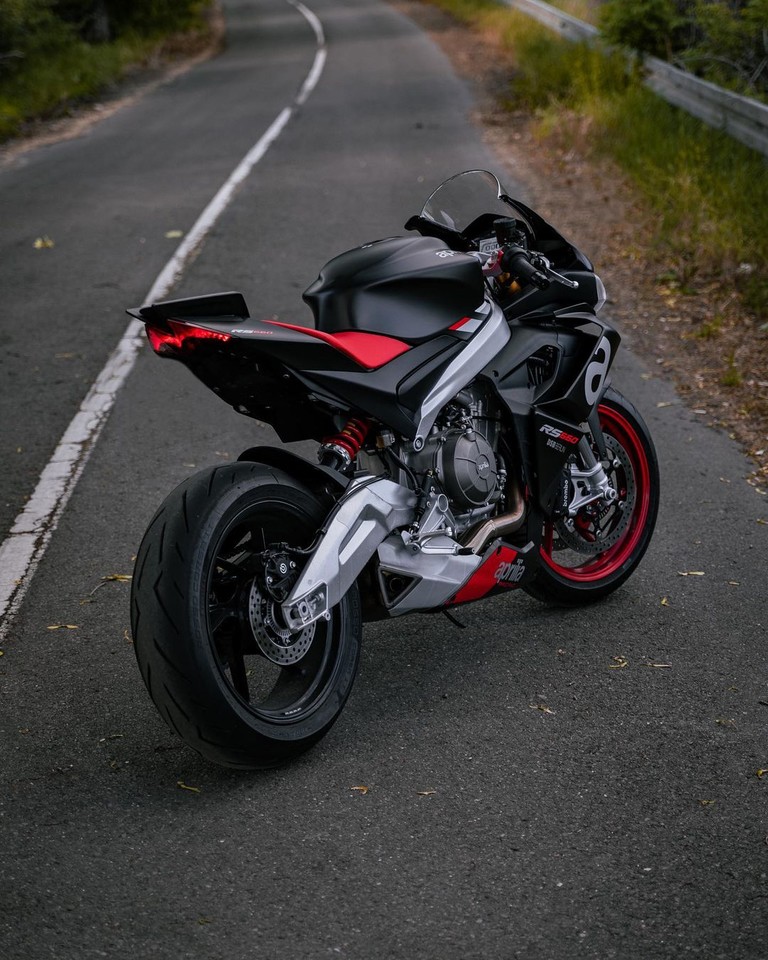 MoreMotorcycles's tweet photo. Aprilia https://t.co/l2wwfHnK6H