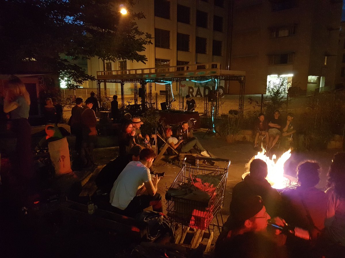 coloradiodd's tweet photo. Freies #Radio. Offen für Weltoffene. Da, wo’s wehtut. Für die Menschen (alle) in #Dresden. Das ist coloRadio. Heute wurde die Radio-Initiative Dresden, also der Betreiberverein von #coloRadio 30 Jahre alt. @RadioBlau  @aethertaeter https://t.co/xVT2K3vcXG