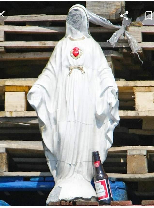 limboss12's tweet photo. @RobinsonAlan @ifat1styoudont1 Last time they had this on the bonfire, they said they were praying for the rain to stay away. https://t.co/Dw4o3u9nrL