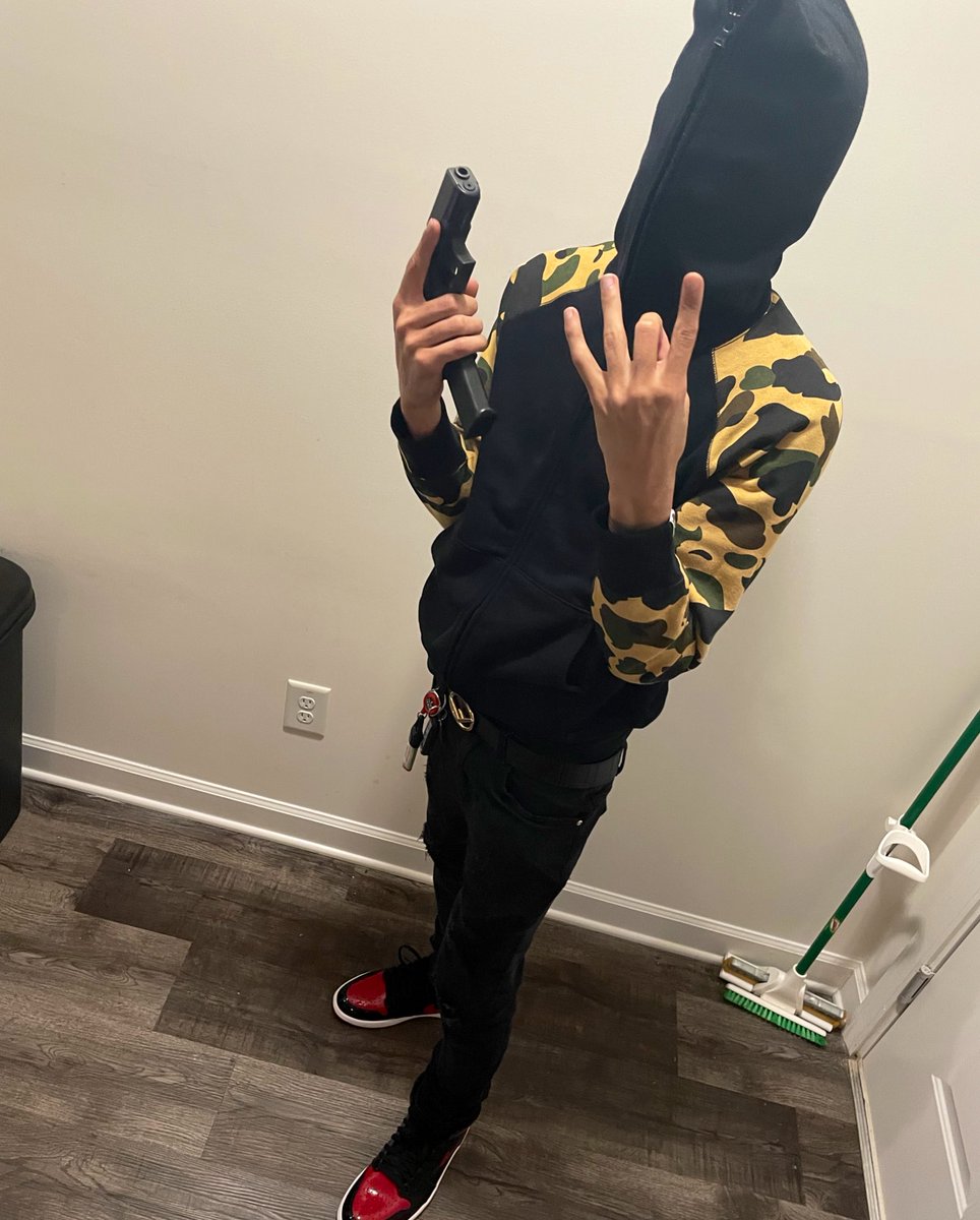 reallyaxtive's tweet image. Ri$K