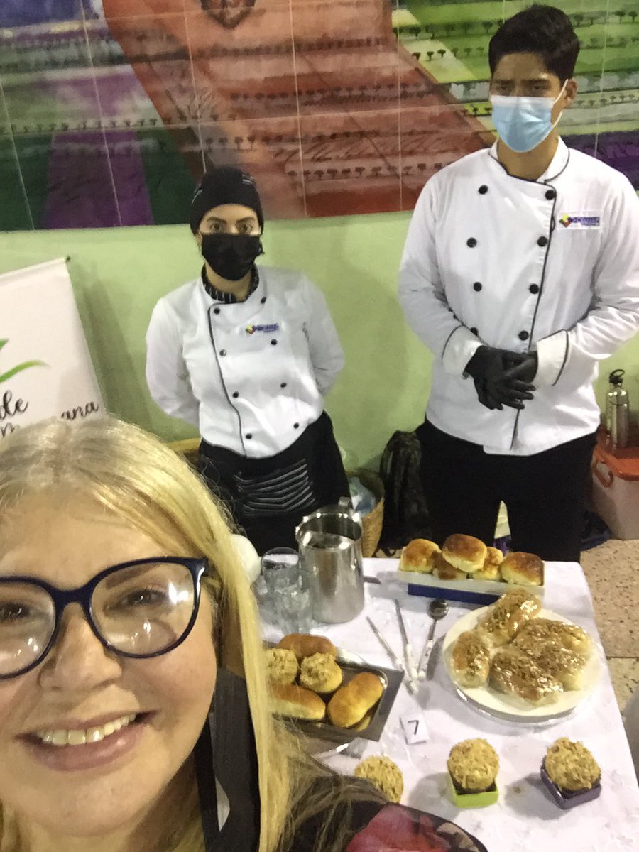 zorayabrandt's tweet photo. Y esta mañana tuve el honor de ser jurado en el Festival Gastronómico #ceujap  aquí en Valencia 
Cuanto talento https://t.co/etzuUCHVRD