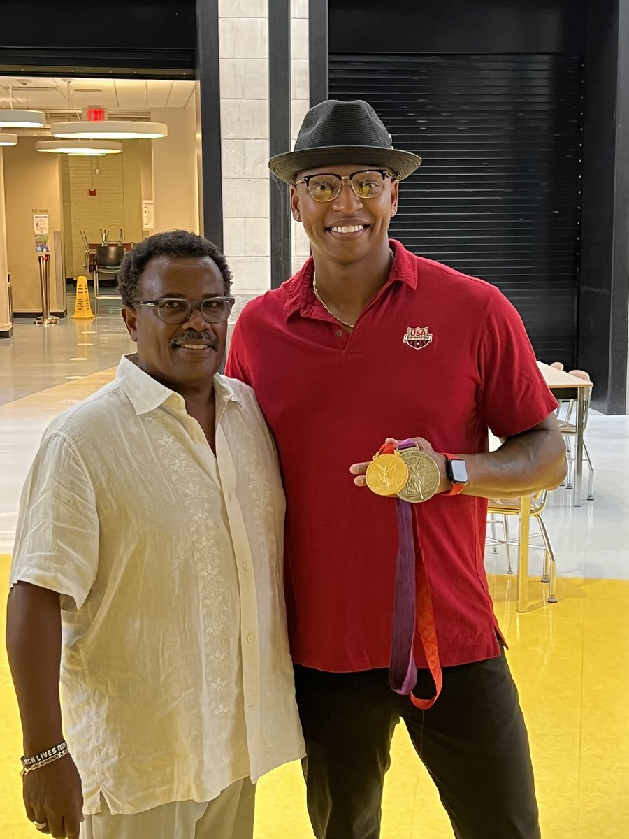 CitySwimProject's tweet photo. Thank you to all who came to Buffalo yesterday to help our community heal. @CullenJones @USASwimming @drcarolpenn @DenaAdler https://t.co/9mnCrptriT