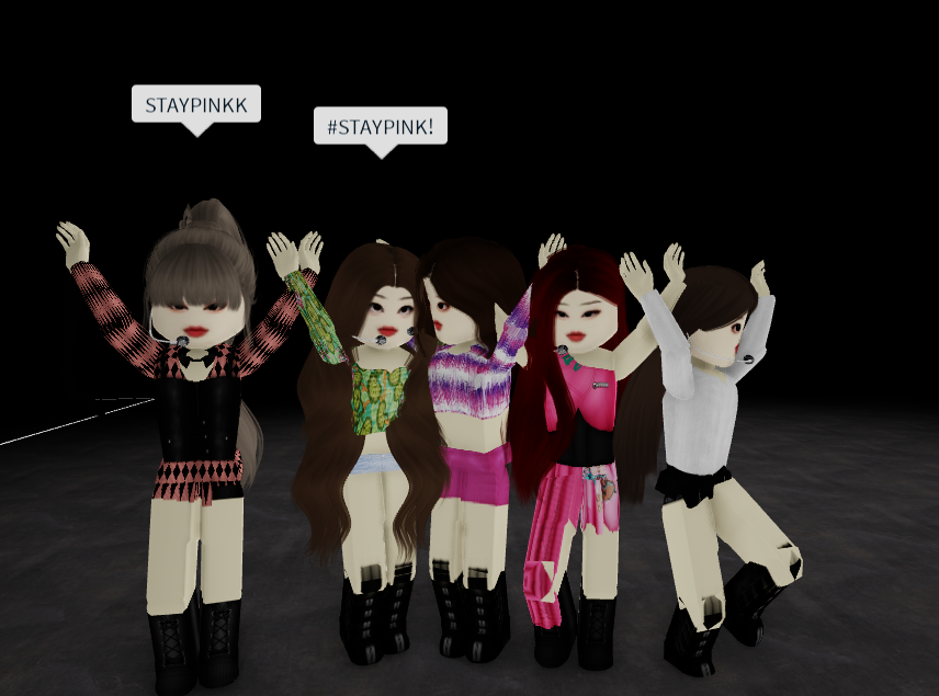 kim_jisuuu1's tweet photo. Thank you for everyone who came to INKIGAYO tonight!
Here's a picture Nick took backstage of Me, Lili and some STAYG members! 💗🖤
#STAYPINK https://t.co/Gm7lcWGm3u