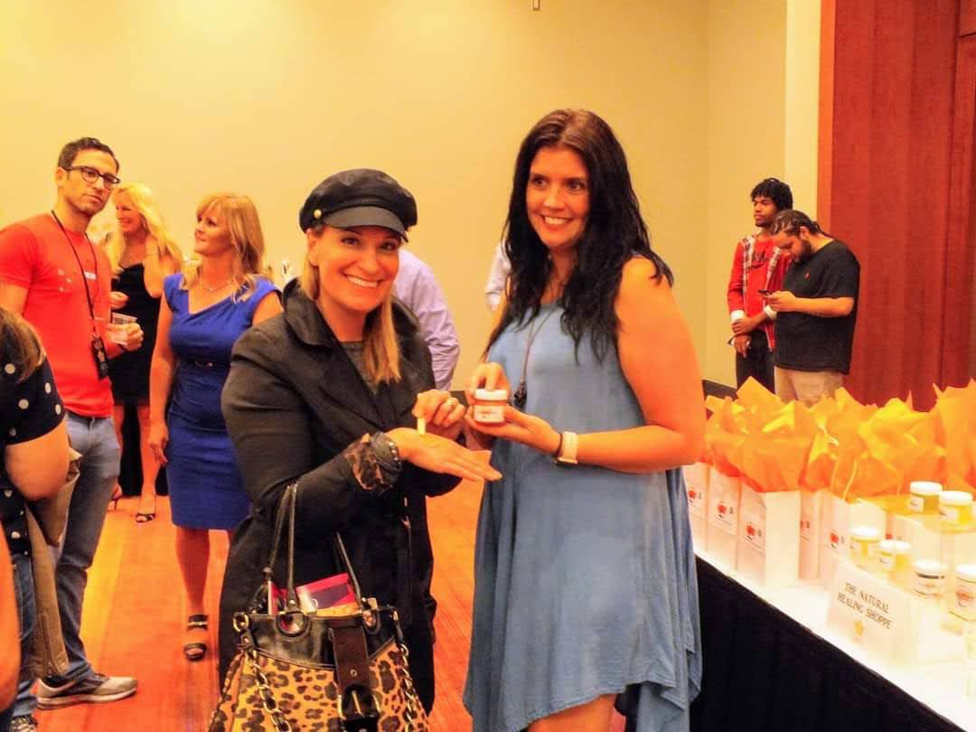 ericanndunn's tweet photo. I hope we get to catch up in person one day soon my friend. I loved meeting you that day! My soul sister @FitYourStyle in 2018!
#tiff #tiff2018 #Toronto https://t.co/Sb6Ef6zlGj