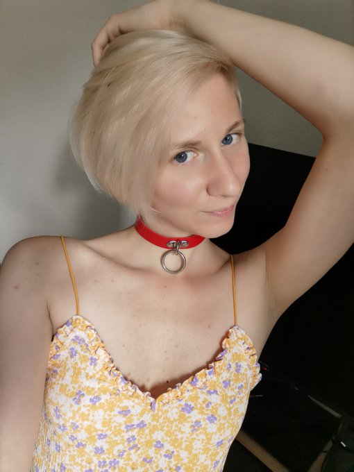 Pour tous ceux qui me demandaient pourquoi je n'&eacute;tais toujours pas sur fansly c'est d&eacute;sormais chose faite<a href="/tag/christmas"class="tags"><span>#christmas</span></a><a href="/tag/adventcalendar"class="tags"><span>#adventcalendar</span></a><a href="/tag/adventcalendar202"class="tags"><span>#adventcalendar202</span></a>