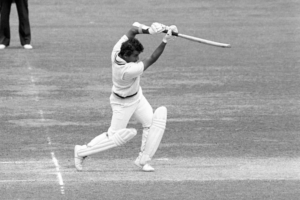 Happy Birthday to the man who taught us what matters isn't the size of the man in the fight, but the size of the fight in the man. Have a great day Sunny bhai 🎂🙌🏼