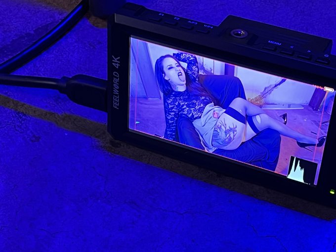 Working on camera angles and lighting while I make TikTok&rsquo;s https://t.co/aLwKUpS6bC