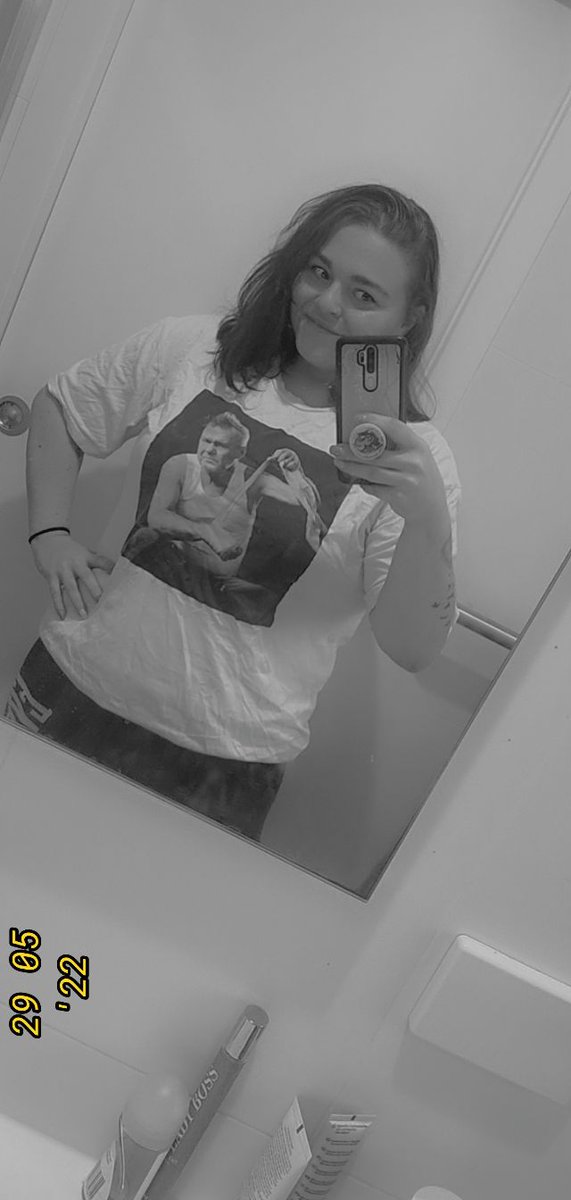 1987chicky1's tweet photo. #mirrorselfie #feelinggood #selfie https://t.co/i7D3UWFJD6