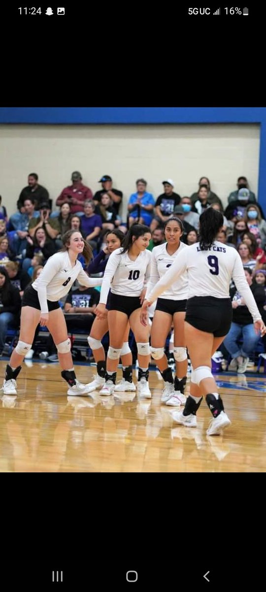 coach_bduran's tweet photo. Today,  Skidmore lost a student,  athlete, team mate,  daughter, sister,   friend and family member.  We are so grateful to have been able to have our lives touched/ impacted by this beautiful soul. Rest in Peace Kacy Rivers. 💙 you will always be remembered.  #8 🏐💜💛 https://t.co/kvJLxcXNAI