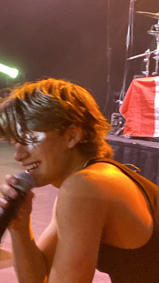 Eli 🧸; MET JOHNNY !! tweet media