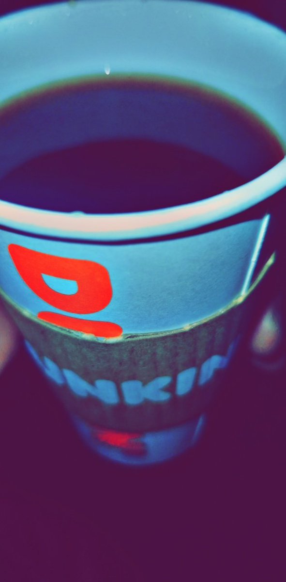 khalid_223377's tweet photo. صباح الخير.. 
Good morning.. ☕
#اصدقاء_دانكن https://t.co/O7f3LtttA7