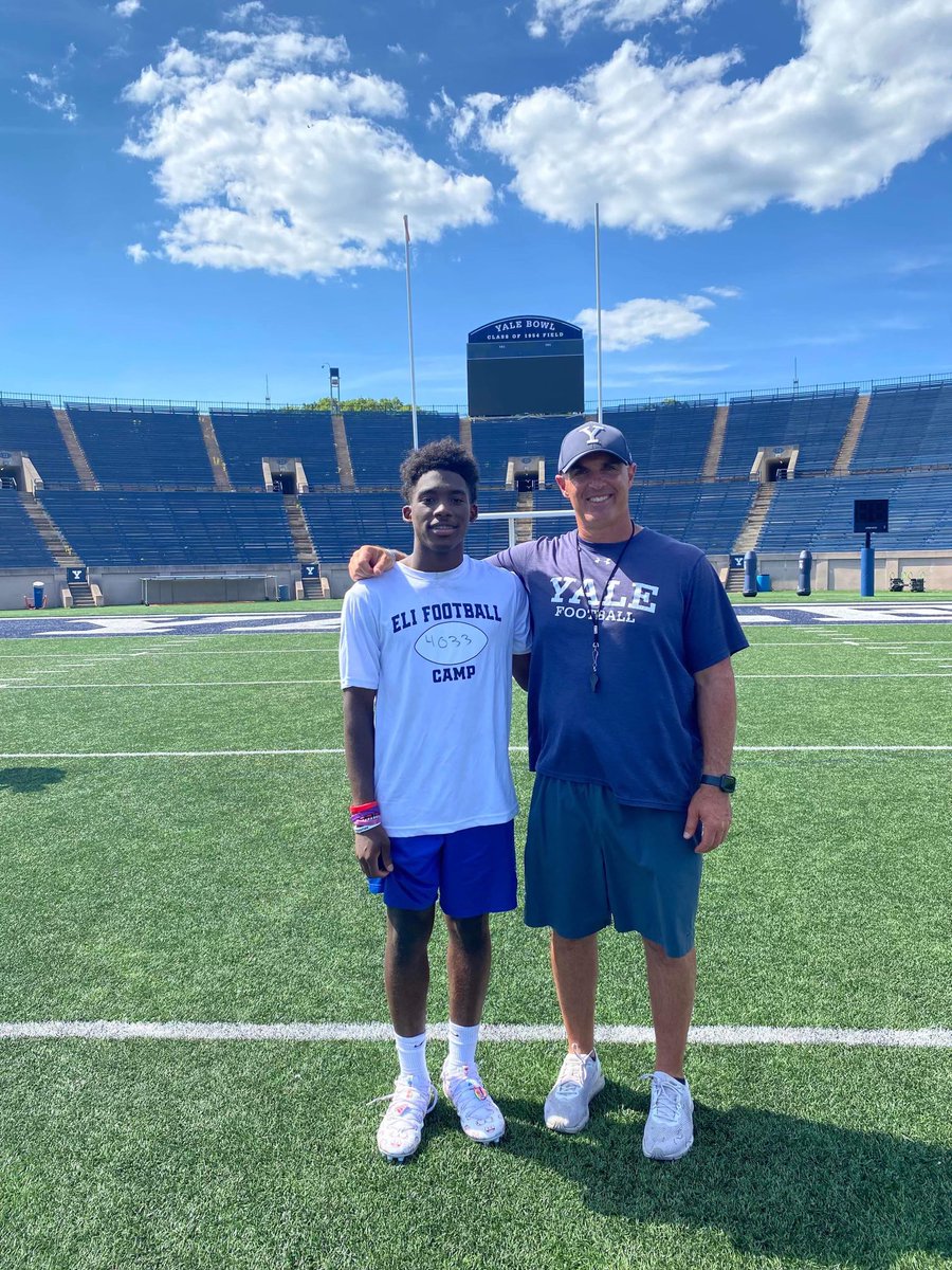 MabryWansley's tweet photo. Thank you Coach Reno for the camp invite! Loved the atmosphere and competition at Yale University! @CoachRenoYale @yalefootball @CoachTHewitt @coachrice101 @QBHitList @BentleyFootball https://t.co/ZPdU6B5HTK