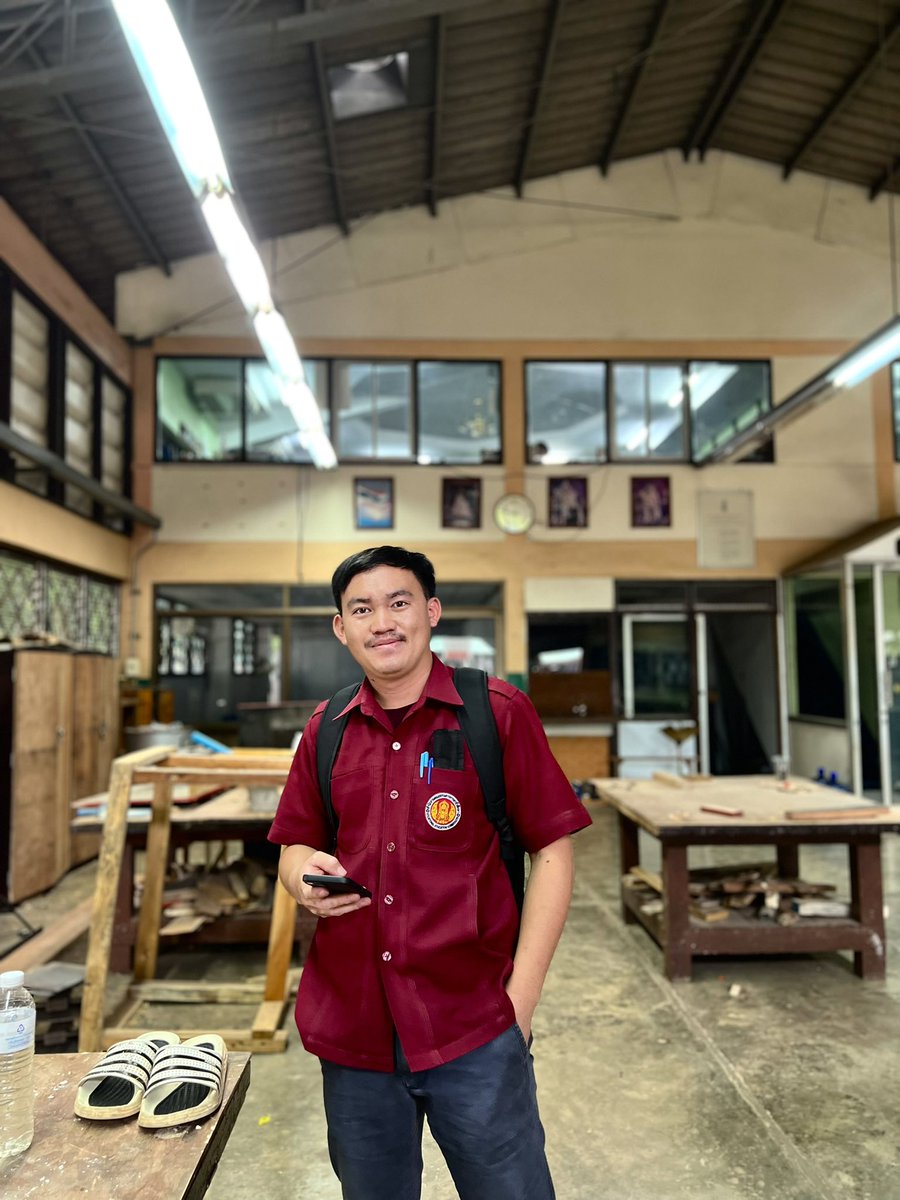 YonratT's tweet photo. พรหมลิขิตขายผืนเท่าไร อยากจะซื้อ🤍🍃 #ครูช่าง #ก่อสร้าง_โยธา #โสด #แคปชั่นเด็ด #แคปชั่นโสด #แคปชั่นน่ารัก #แคปชั่นเด็ดๆ #แคปชั่นตากล้อง #อุตรดิตถ์ https://t.co/o3g4iy1E5D