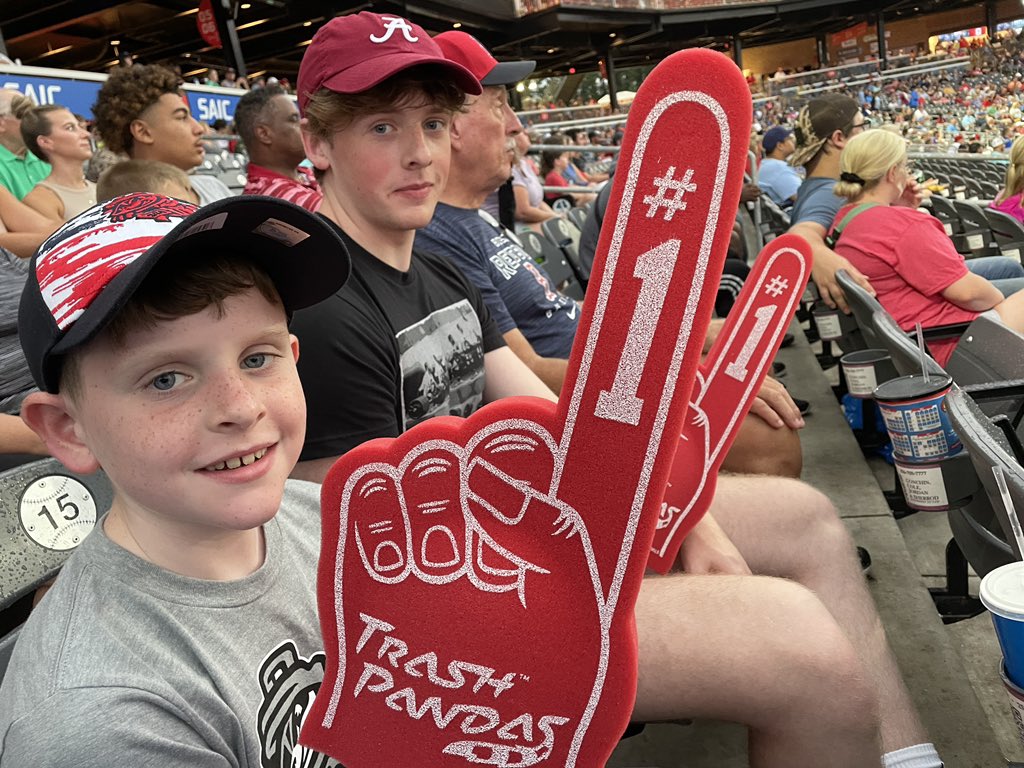 k_o_edwards's tweet photo. Introducing my cousins from Ireland to #AmericasFavoritePastime @trashpandas #TrashPandas https://t.co/5dKt935yAl