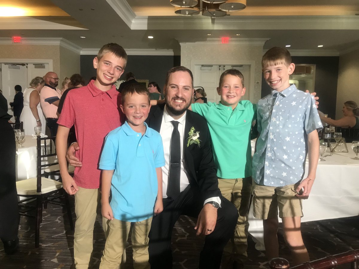It’s the ⁦<a href="/PatStrathman/">Pat Strathman</a>⁩ Fan Club enjoying the beautiful wedding!