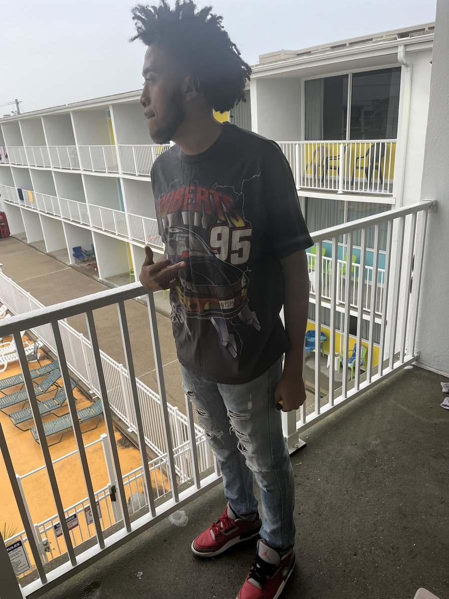 northszn's tweet photo. You know how sticky it gets 🧟‍♂️ https://t.co/6LT4sj6eTU