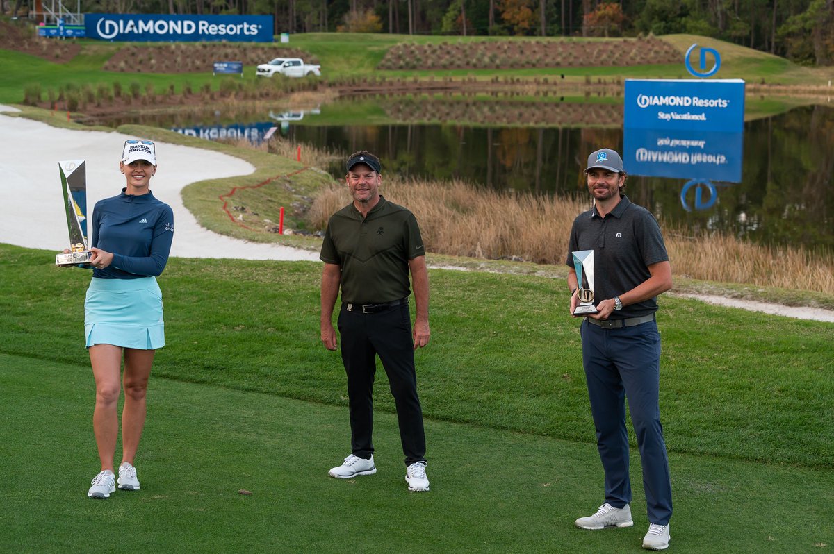 TheVacationDR's tweet photo. Fun watching past @HiltonGrandVac #Champions @markmulder20 @Dereklowe @MardyFish and #JohnSmoltz all in the hunt to win the @ACChampionship. Watch another alumni @athielen19 looking to win his 1st big league celebrity tour event. @NBCSports @GolfChannel @LPGA @MikeFlaskeyEnt https://t.co/sqaTBQoVJ1