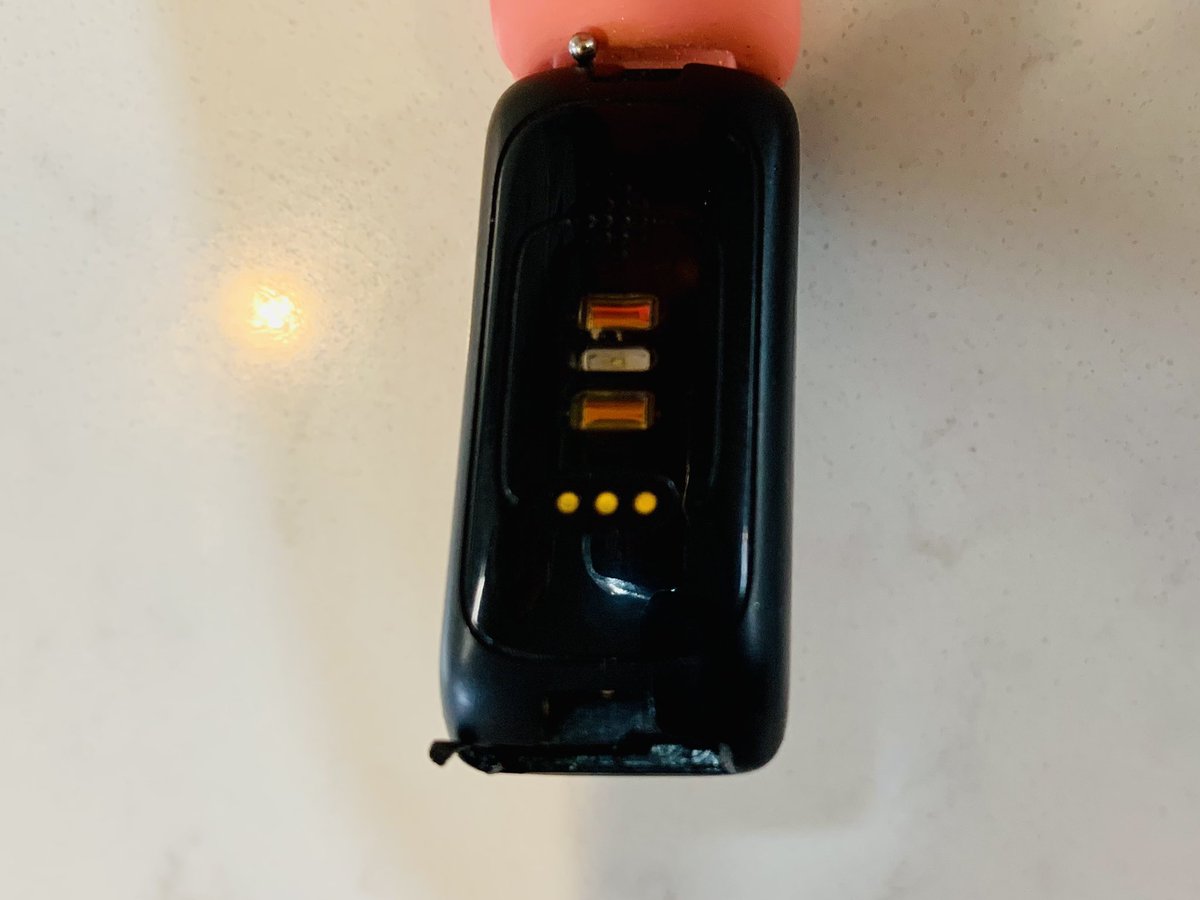 jasondownes's tweet photo. @FitbitSupport My 8 yr old daughter loves her Fitbit however I was very disappointed yesterday when it broke. She was simply taking off her jumper. We only bought this at Christmas &amp; expected so much more from your premium product. Can you please assist? https://t.co/X1qb1hMFVR