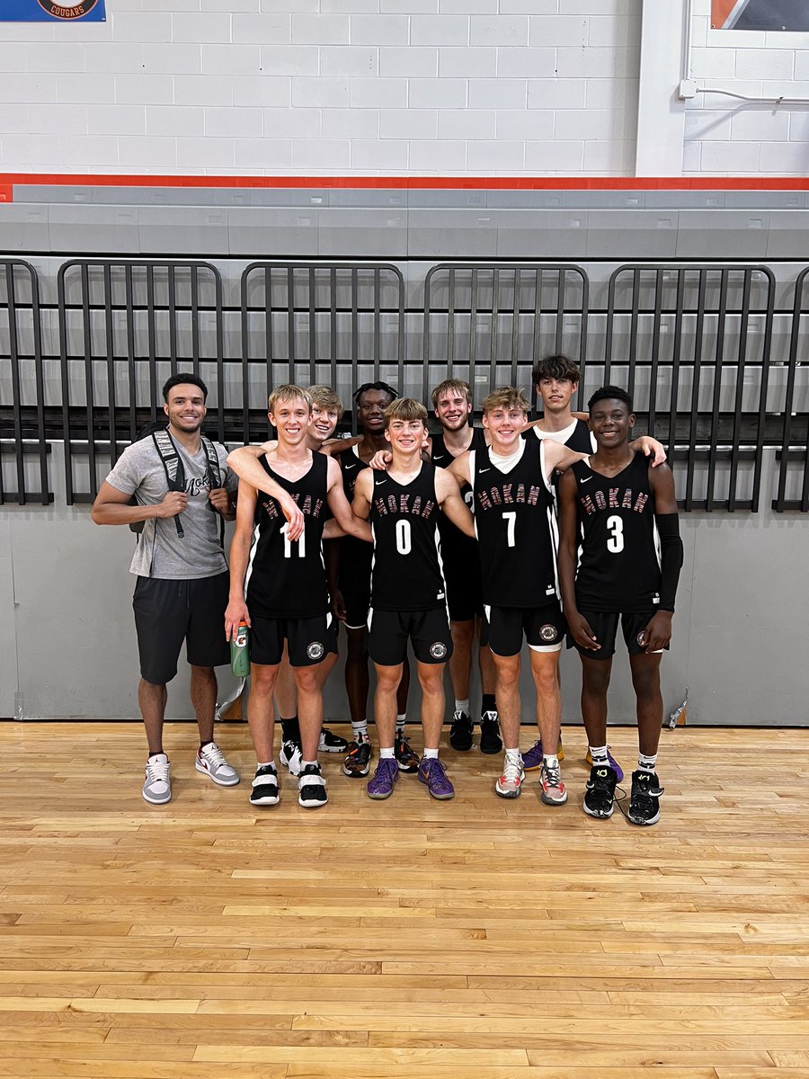 IceColdJones_'s tweet photo. Mokan Select 17u Red won vs 816 Hoops to go 4-0 this weekend! Weekend sweep 🔥 #MokanFam #HoopCityClassic https://t.co/GogFlxyVYr