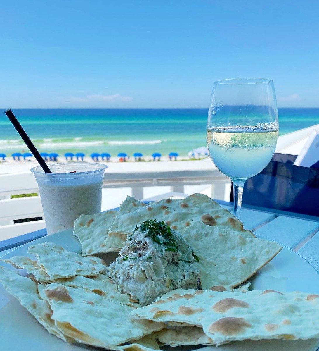 We dare you to name a better view… 😍👌 Go ahead.. We’ll wait. 😉 📷: <a href="/rusty/">Russell Slater</a>.pickering