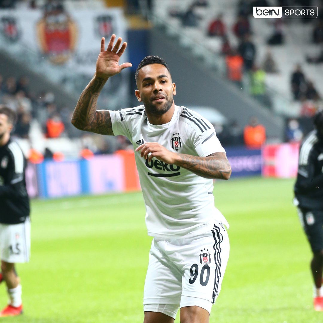 newscolina's tweet photo. Por razões particulares, Alex Teixeira quer permanecer no Brasil nos próximos meses, e isso é um trunfo do Vasco no negócio.

O jogador sabe o momento do clube e deve fazer uma pedida salarial dentro da realidade. Caso necessário, a 777 Partners será acionada.

🗞️ @28FelippeRocha https://t.co/utlw3klsXc