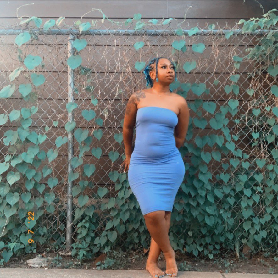 C_that_thang's tweet photo. What’s your favorite color? https://t.co/GxJx69ym7G