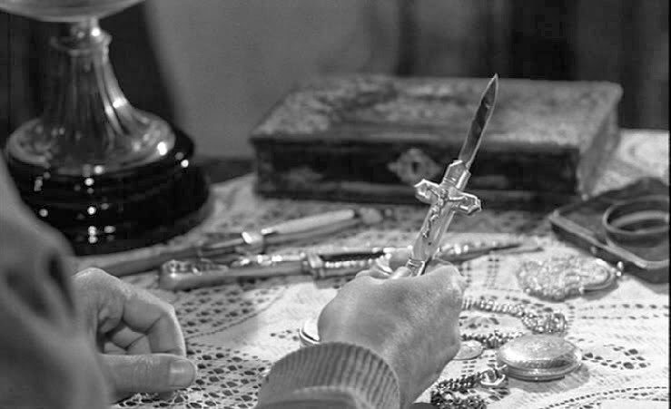 Viridiana (1961) - Luis Buñuel