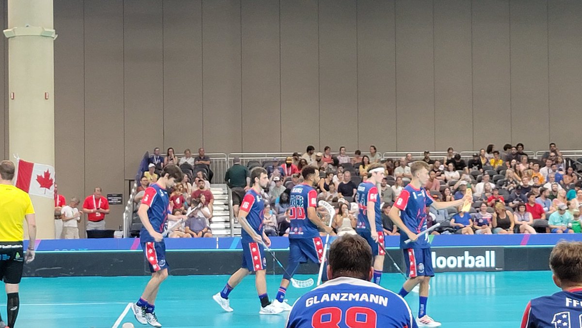 MRuiz_HHS's tweet photo. Our Hanks Unified Floorball team with a final score of 5-3 for the win. These athletes got the opportunity to meet the #2 &amp; #3 floorball mens team's in the world, Finland 🇫🇮 &amp; Czech Republic 🇨🇿. Great job Knights!!  @HanksKnighted @RCadena2001LTD 🛡🆙️ https://t.co/mNwwATx91H