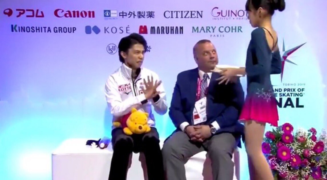 RedYuzuru's tweet image. remember when yuzu rejected the bday cake I$U got for him😭😭😭