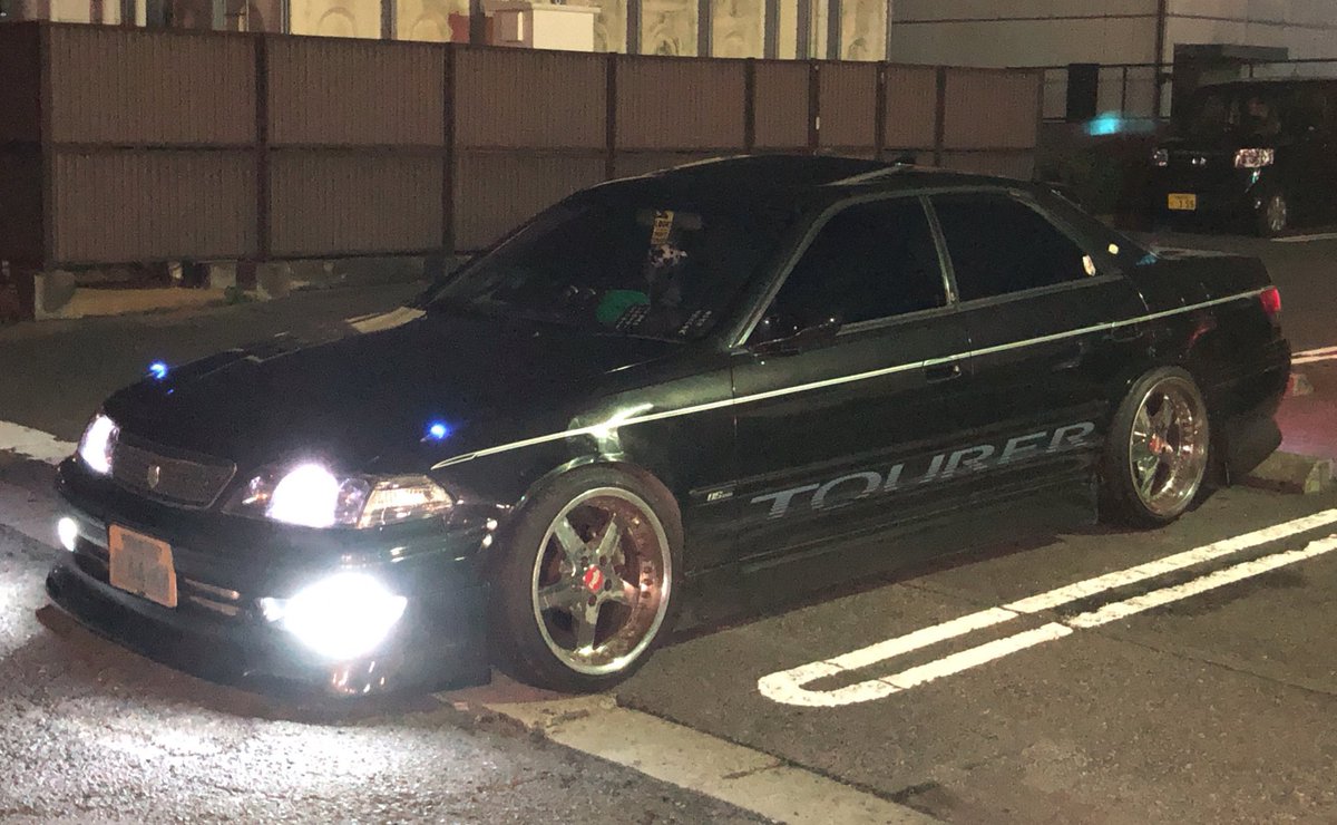 ツアラーストライプ大好きマンなので、発売が決まったとき夢かと思った