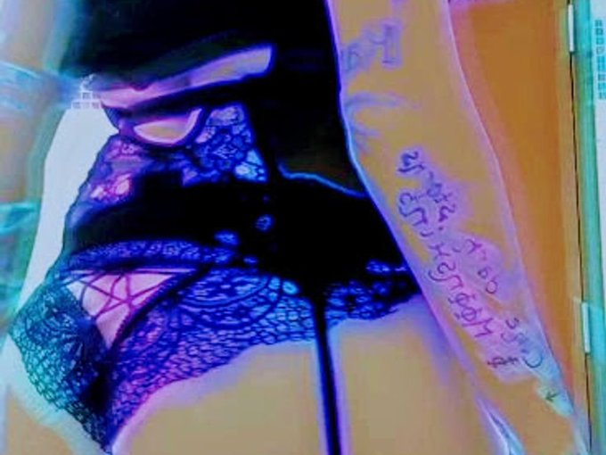 I'm online right now on SkyPrivate - pay-per-minute system for Skype live shows. Call me right now in<a href="/tag/skype"class="tags"><span>#skype</span></a>
