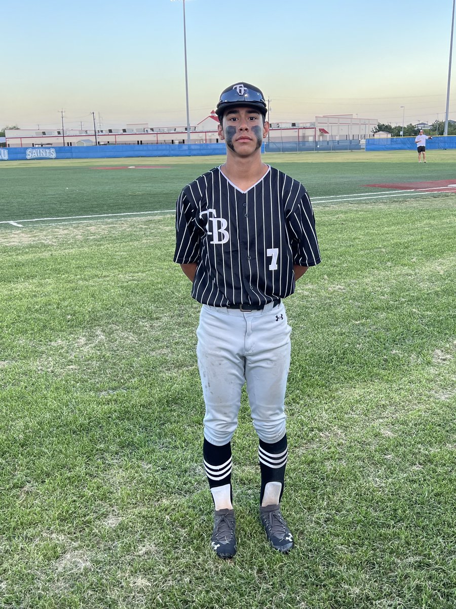 FiveToolSTX's tweet photo. F: @TheBiggs__ 11, THZ Baseball 15U 4
PoG: Max Rodriguez 3-4, 2B, HR, RBI, 3R, 2 SB
Notable: @kmiller8abc 6 IP, 3H, 4 ER, 7K https://t.co/ecx3Qrereg
