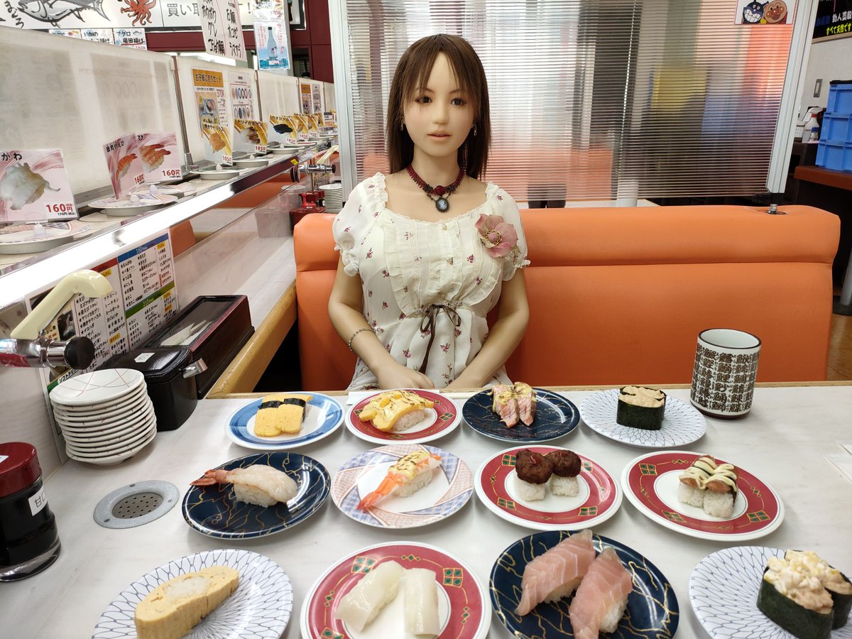 amentajp's tweet photo. 7月７日、さおりんの、誕生日アクセサリーを買ってもらった上に、ケーキ屋さんから、お寿司屋さんに行って、とても幸せな誕生日だったようです。 https://t.co/UsyZVHkNeZ