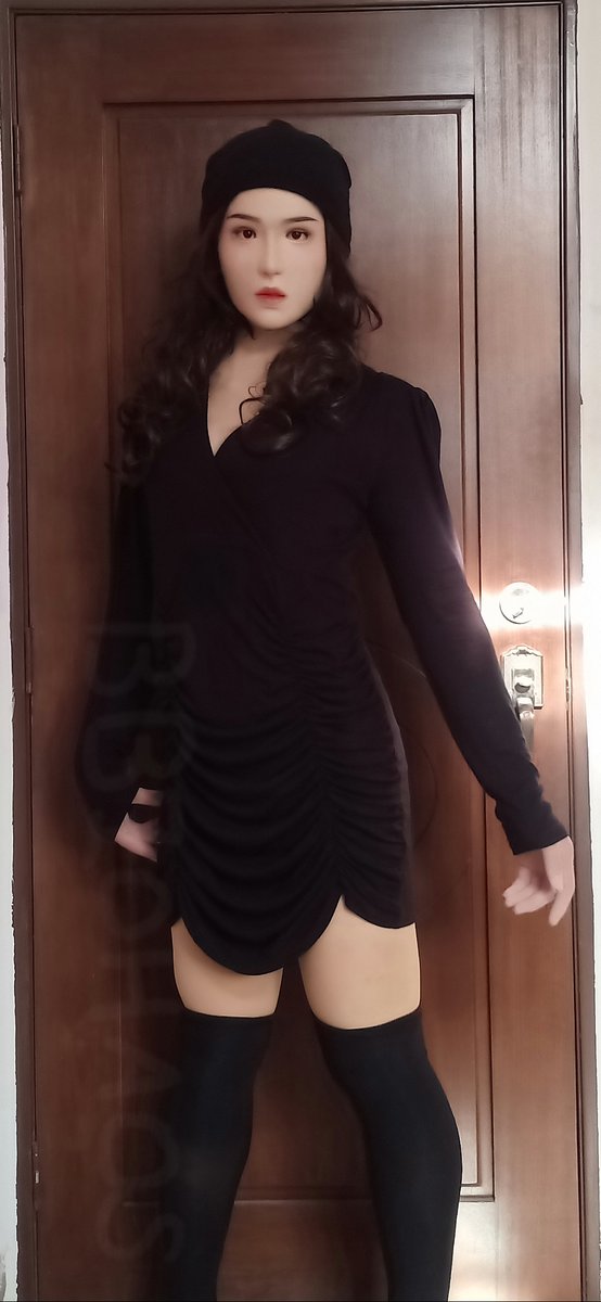 买了个新帽子试试看搭配，我是帽控^_^
femalemask <a href="/DreammaskStudio/">Dreammask Studio</a>