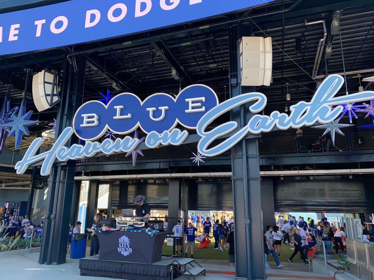 NicklesJayne's tweet photo. It’s time for Dodger Baseball!!! https://t.co/QyODkVgEif